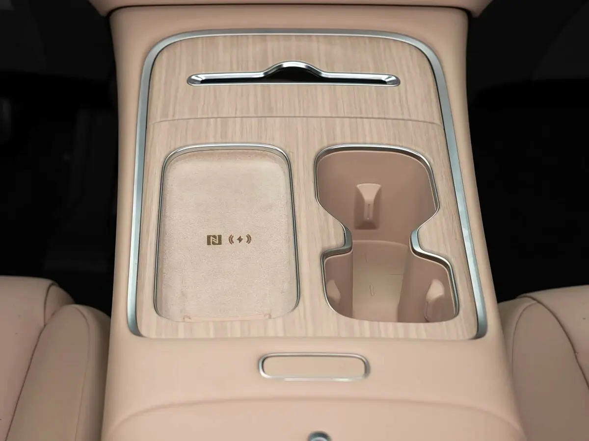 Hongqi H7 II Ресталйинг Седан — сүрөт 9