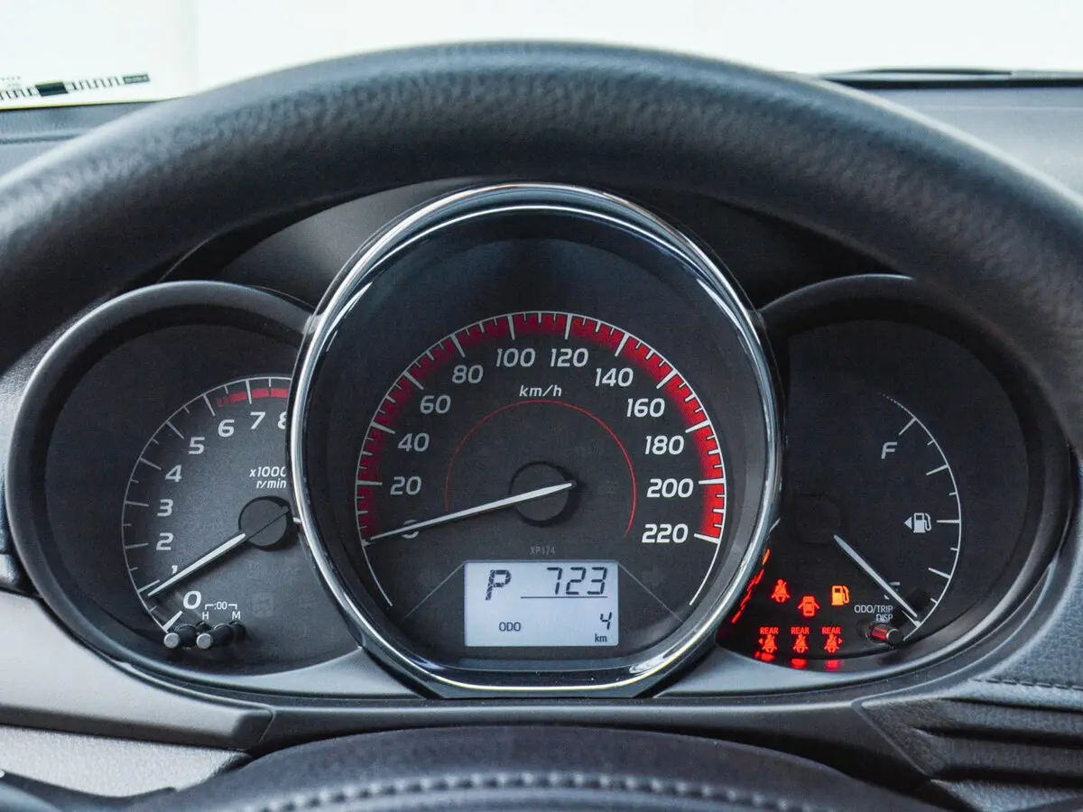 Toyota Vios III Рестайлинг Хэтчбек 5 дв. FS — фото 6