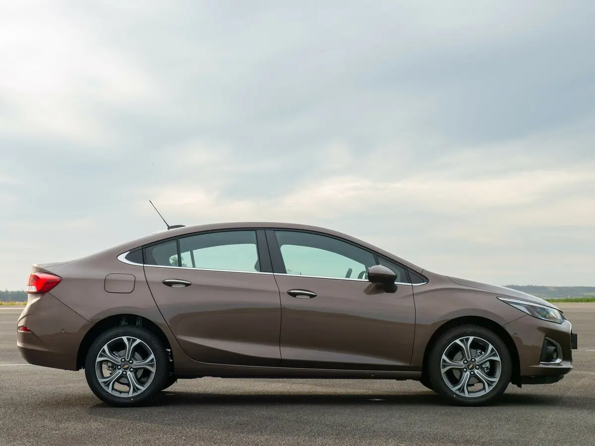 Chevrolet Cruze II Рестайлинг Седан — сүрөт 2