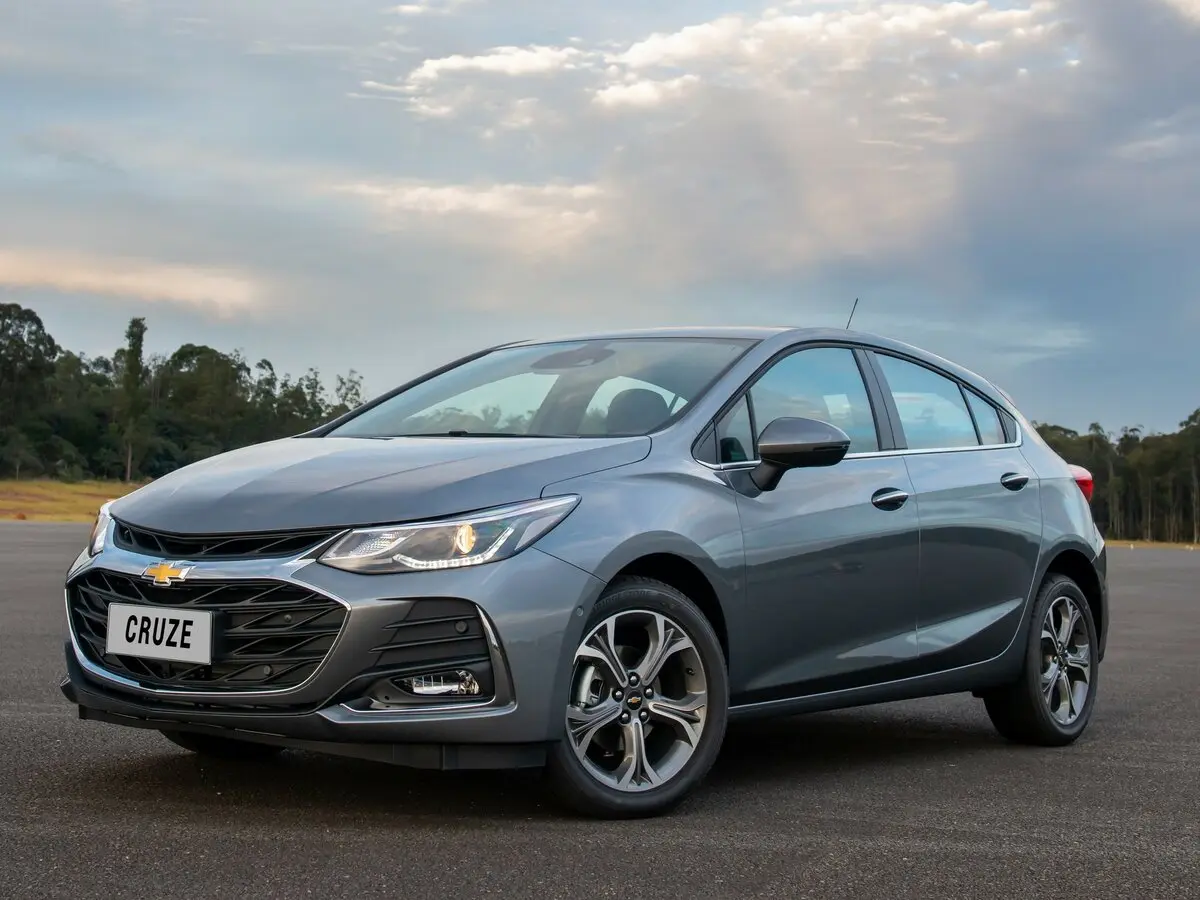 Chevrolet Cruze II Рестайлинг Хэтчбек 5 дв.