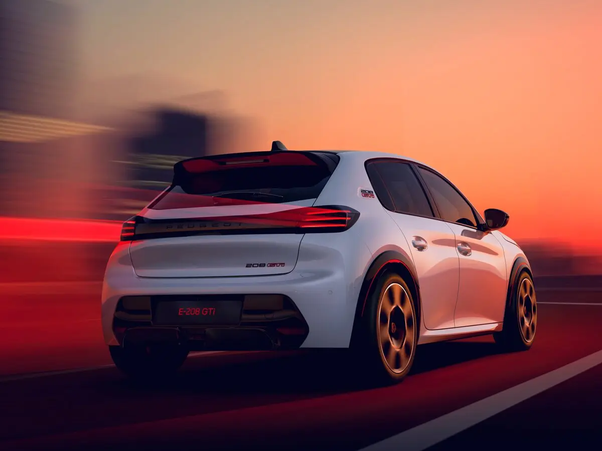 Peugeot 208 GTi II Хэтчбек 5 дв. — 照片 4
