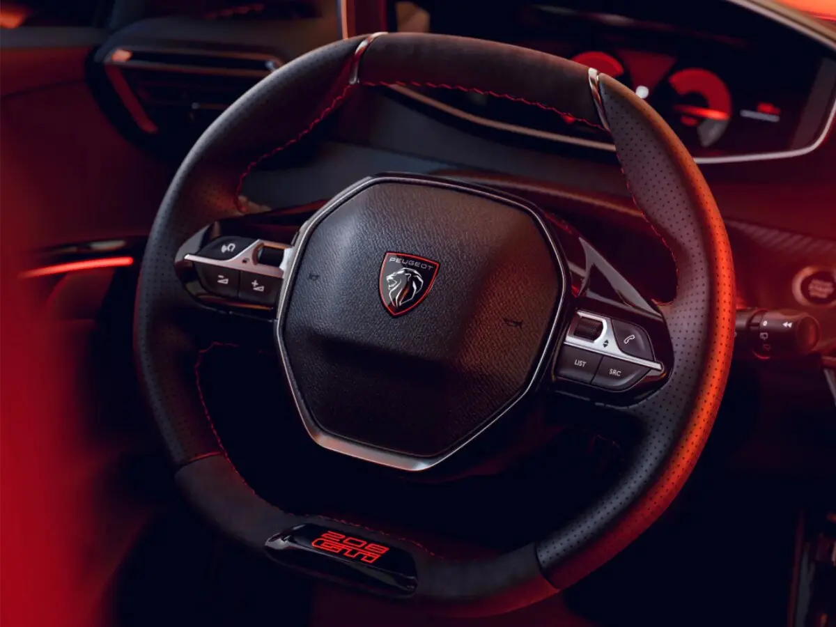 Peugeot 208 GTi II Хэтчбек 5 дв. — 照片 9