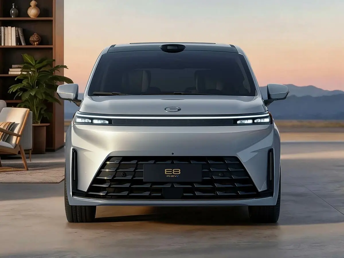 GAC Trumpchi E8 I Рестайлинг Минивэн — сүрөт 3