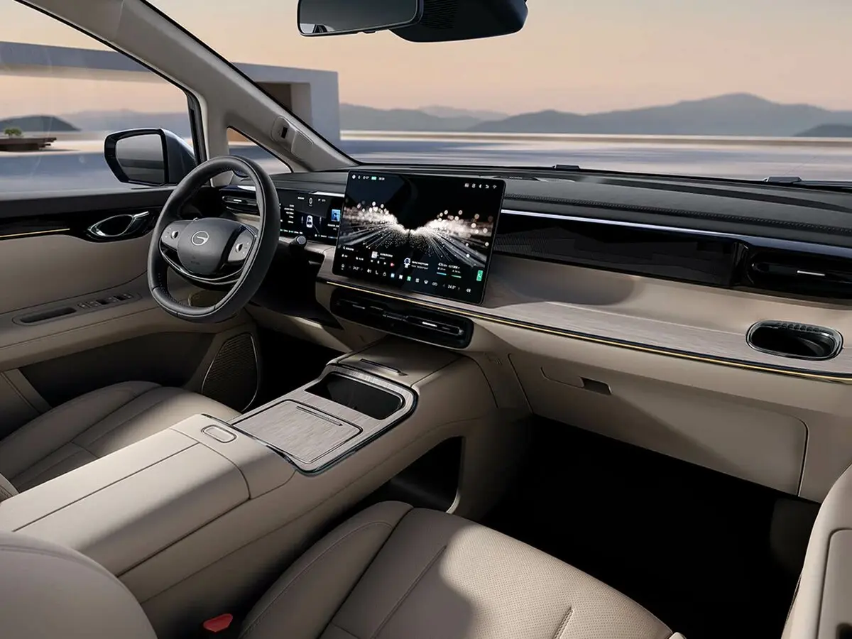 GAC Trumpchi E8 I Рестайлинг Минивэн — сүрөт 7