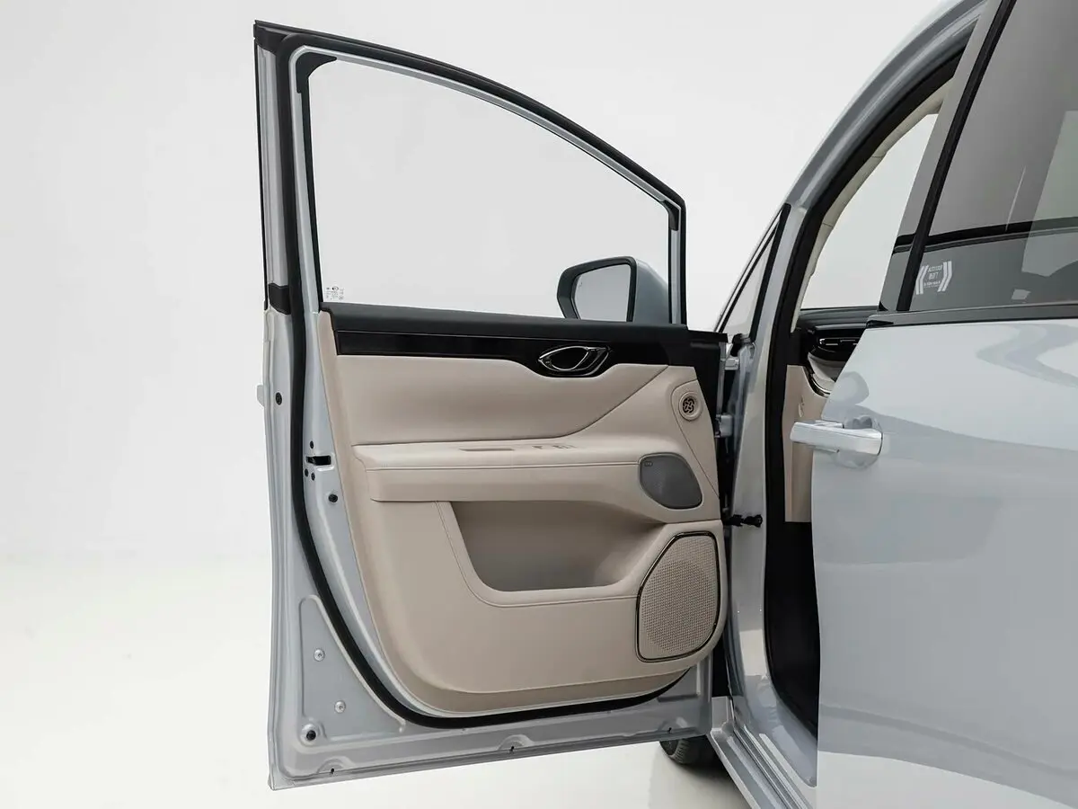 GAC Trumpchi E8 I Рестайлинг Минивэн — сүрөт 13