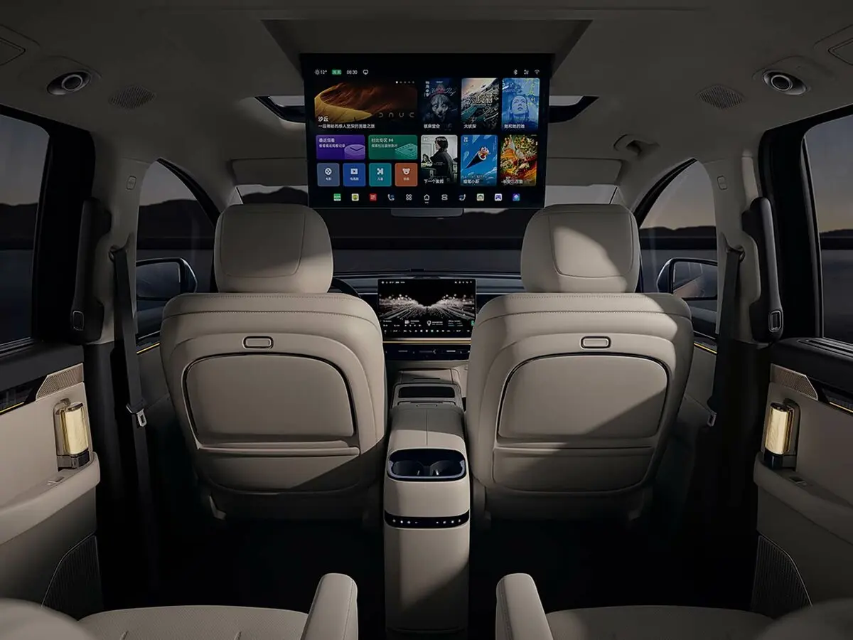 GAC Trumpchi E8 I Рестайлинг Минивэн — сүрөт 19