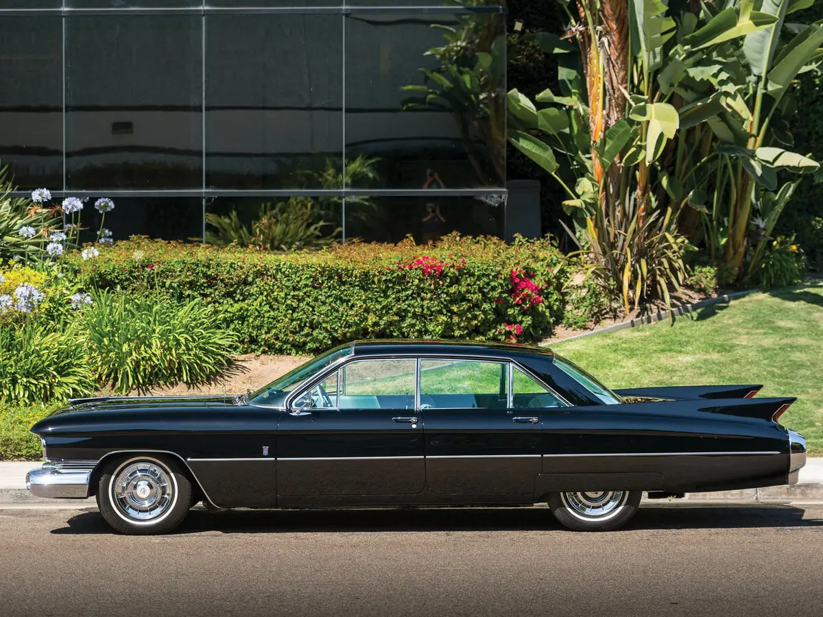 Cadillac Eldorado IV Седан-хардтоп Brougham — сүрөт 2