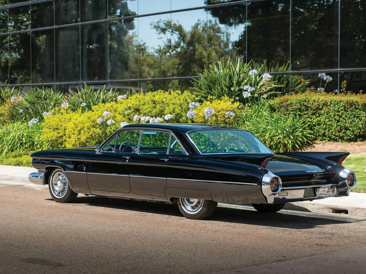 Cadillac Eldorado IV Седан-хардтоп Brougham — сүрөт 5
