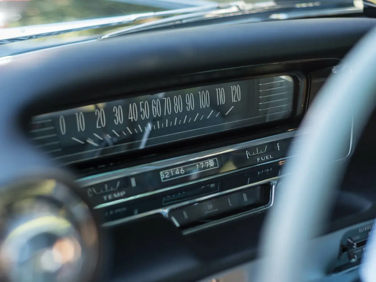 Cadillac Eldorado IV Седан-хардтоп Brougham — сүрөт 8