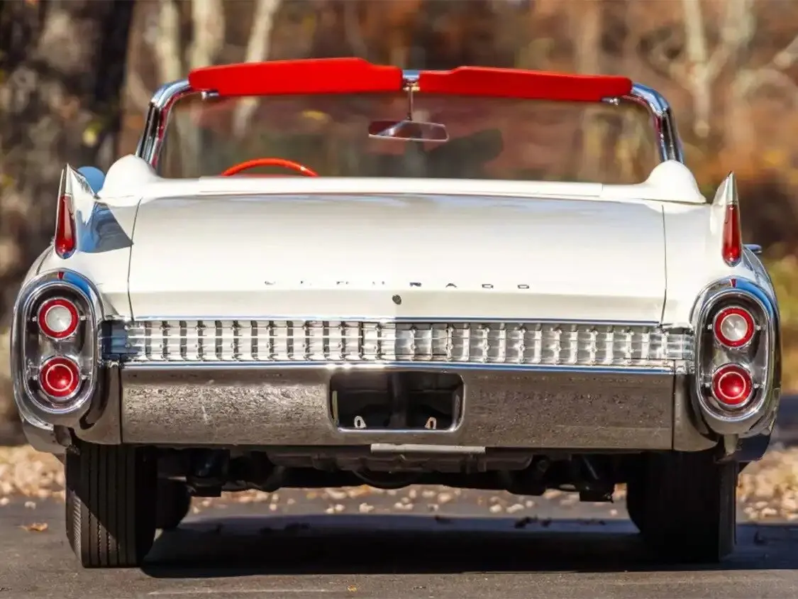 Cadillac Eldorado IV Рестайлинг Кабриолет Biarritz — photo 4