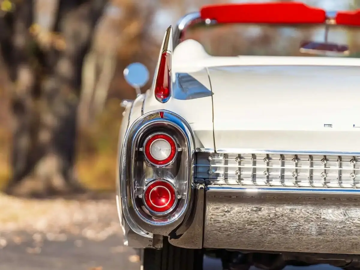 Cadillac Eldorado IV Рестайлинг Кабриолет Biarritz — photo 10