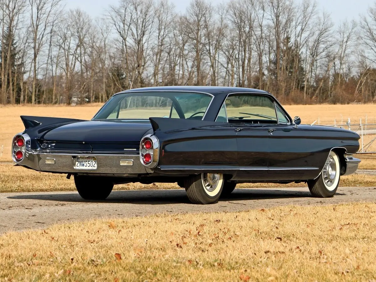 Cadillac Eldorado IV Рестайлинг Седан-хардтоп Brougham — сүрөт 5