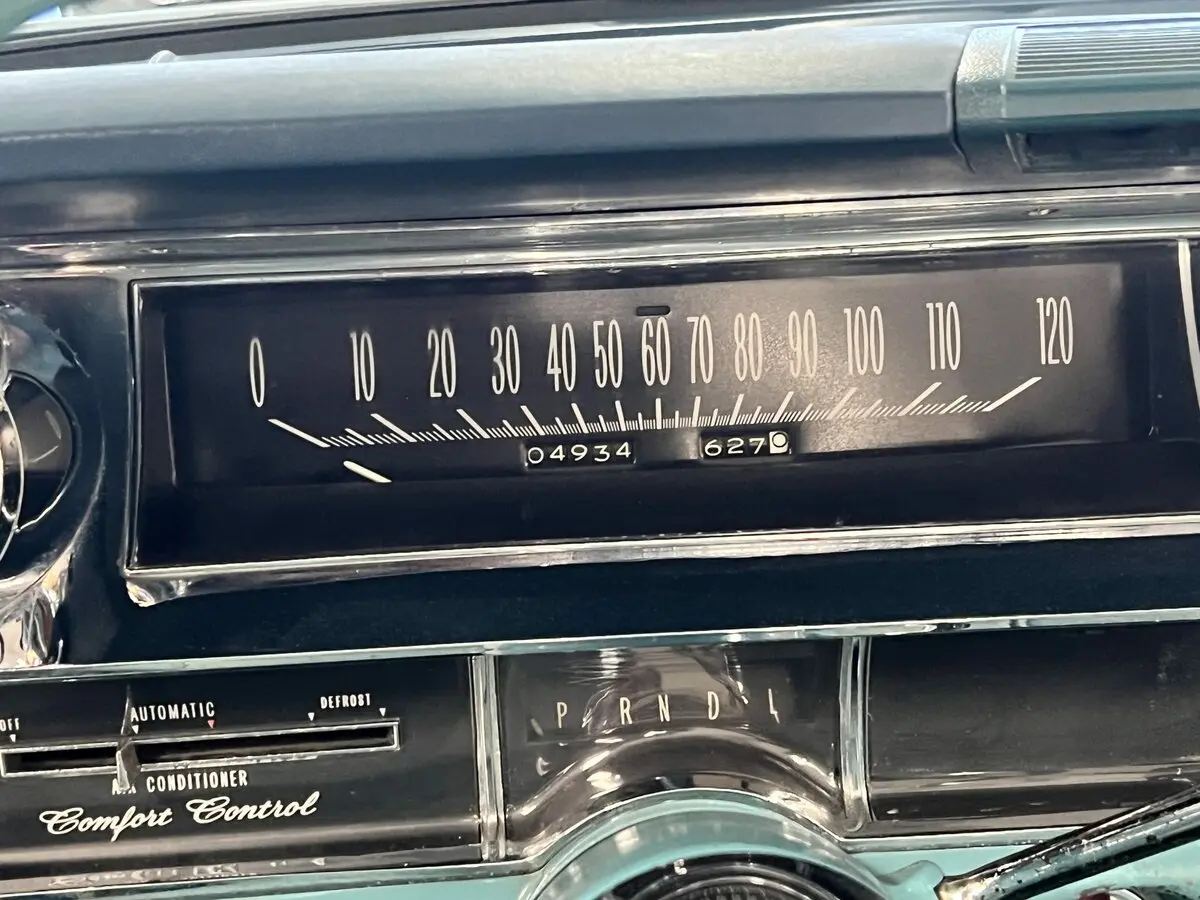 Cadillac Eldorado VI Рестайлинг Кабриолет Biarritz — сүрөт 7