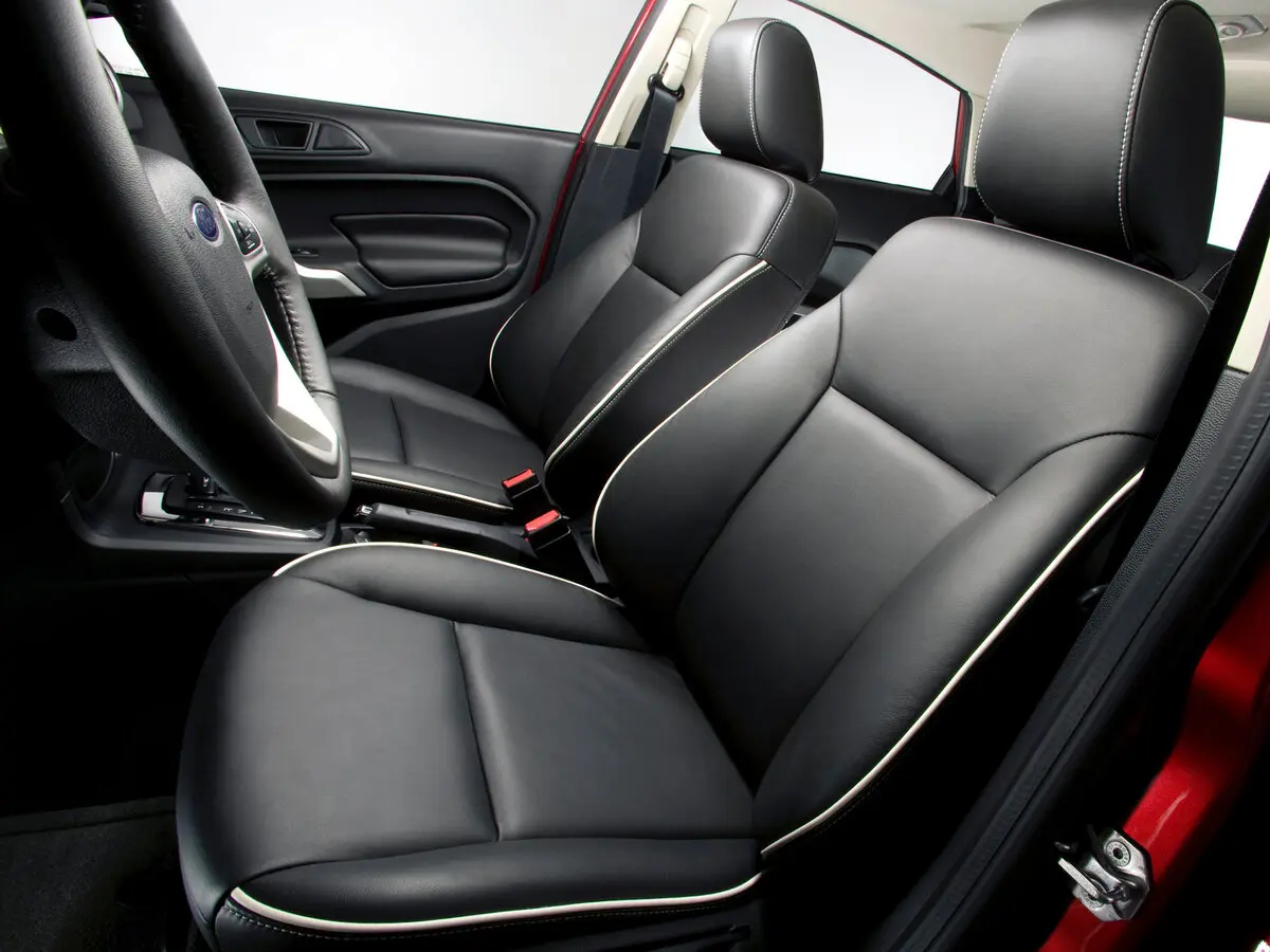 Ford Fiesta Mk6 Седан — photo 7