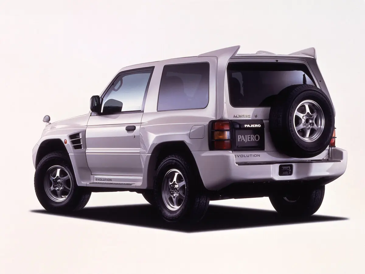 Mitsubishi Pajero II Рестайлинг Внедорожник 3 дв. Evolution — сүрөт 4