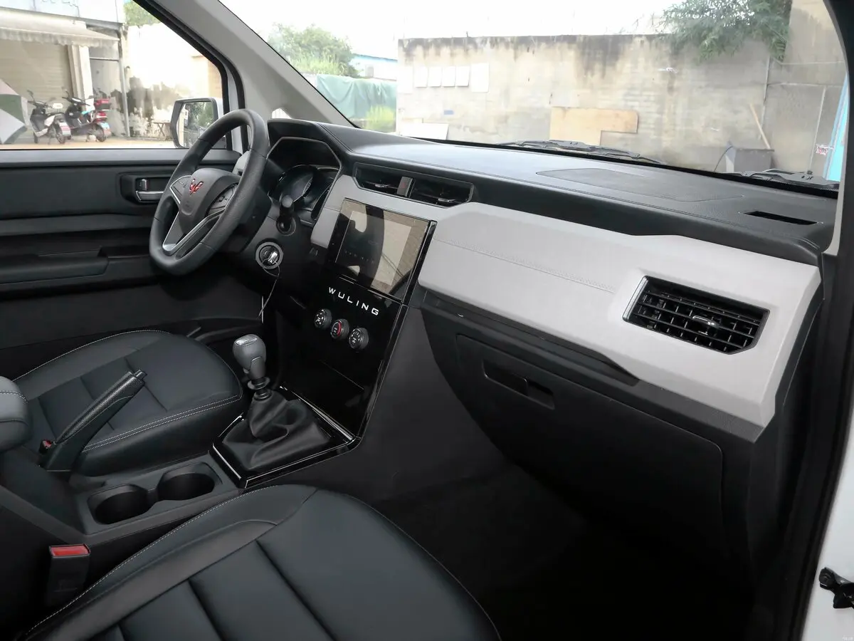 Wuling Journey 2021 – н.в. Минивэн — сүрөт 8