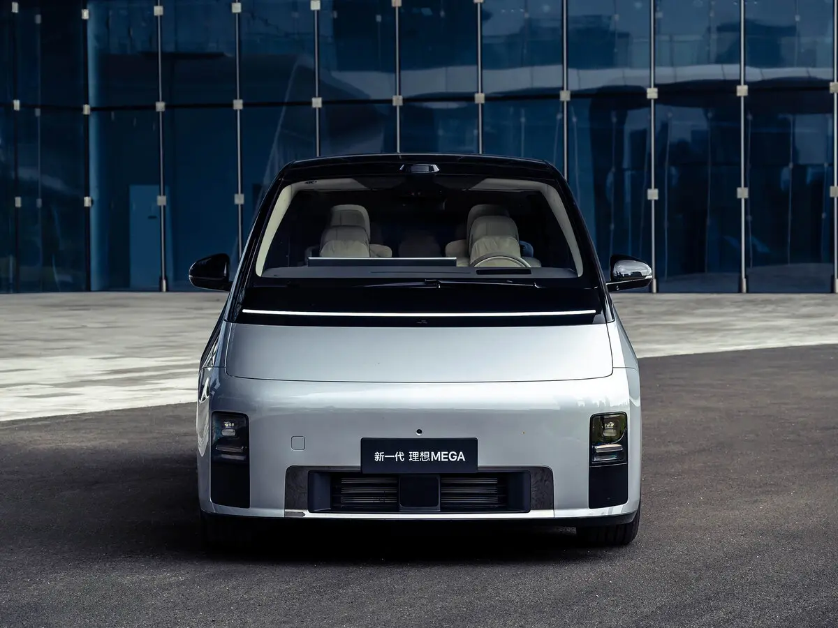 Li Auto (Lixiang) Mega II Минивэн — 照片 3