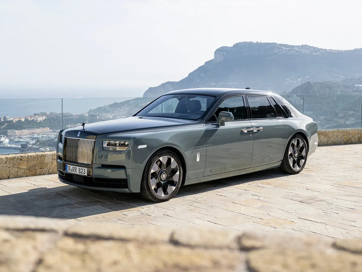 Rolls-Royce Phantom VIII Рестайлинг (Series II) Седан