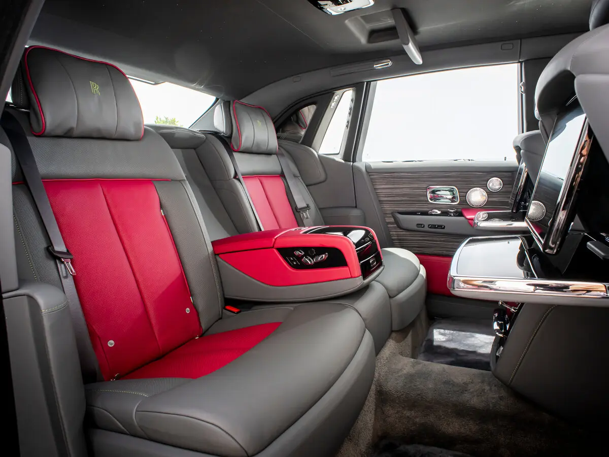 Rolls-Royce Phantom VIII Рестайлинг (Series II) Седан — photo 7