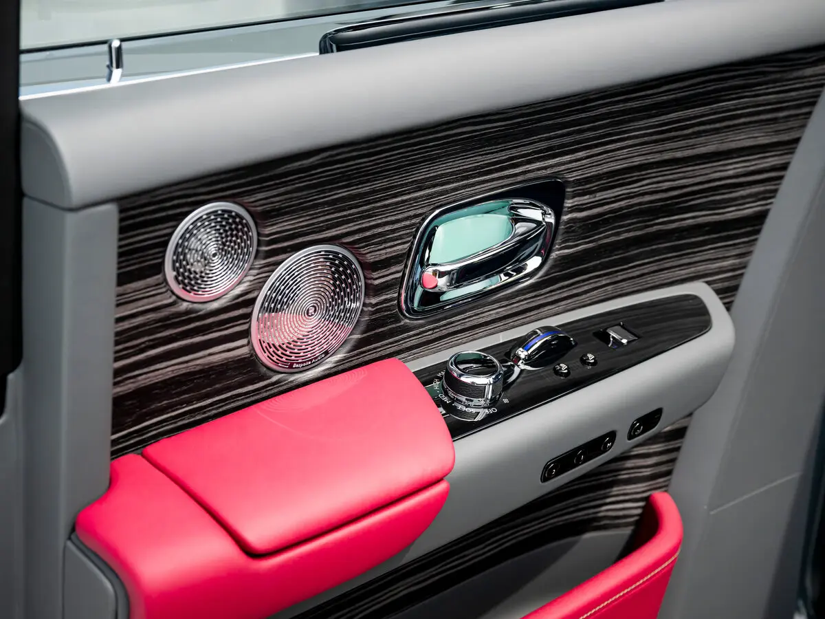 Rolls-Royce Phantom VIII Рестайлинг (Series II) Седан — photo 9