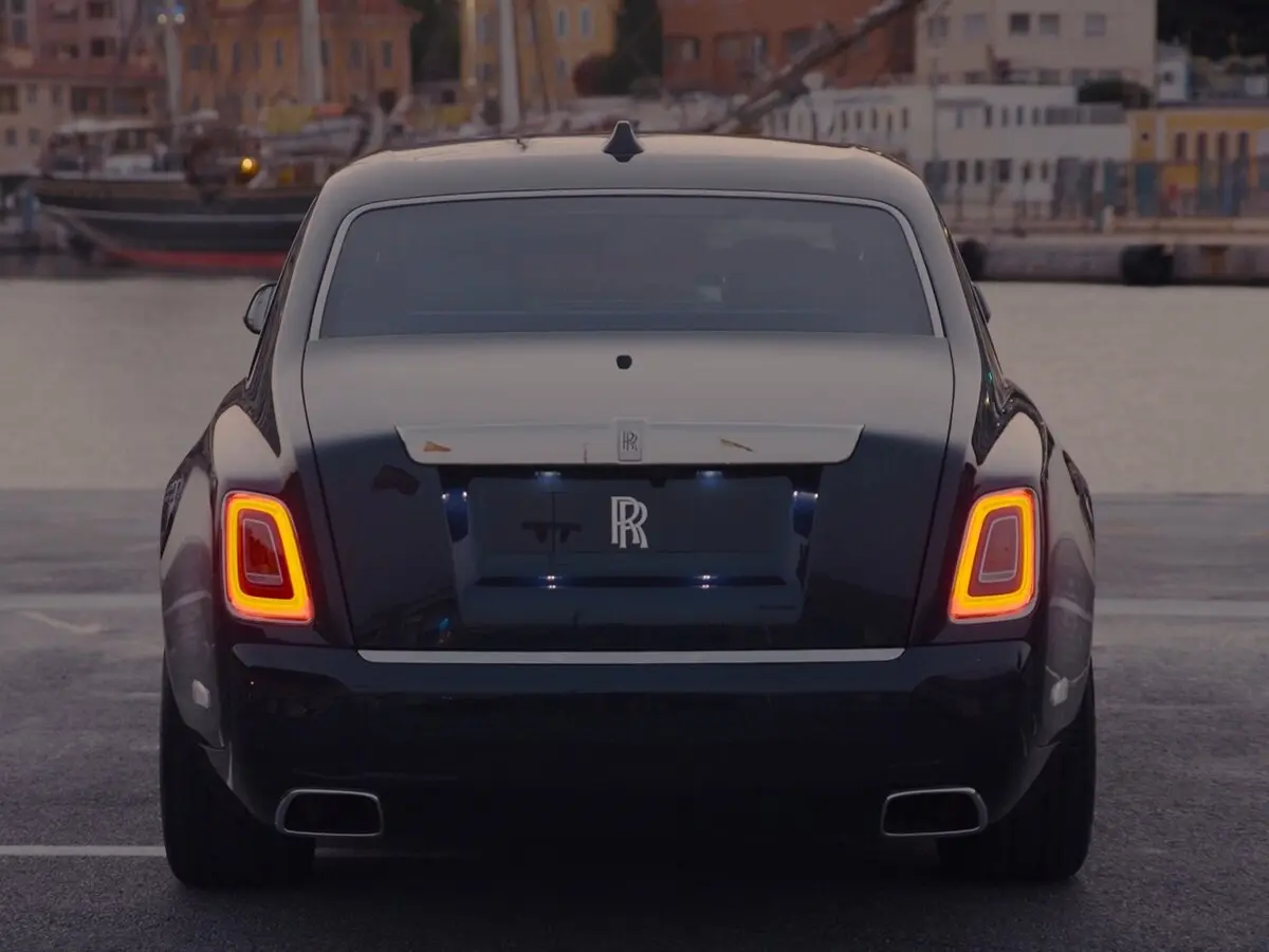 Rolls-Royce Phantom VIII Рестайлинг (Series II) Седан Extended — сүрөт 4