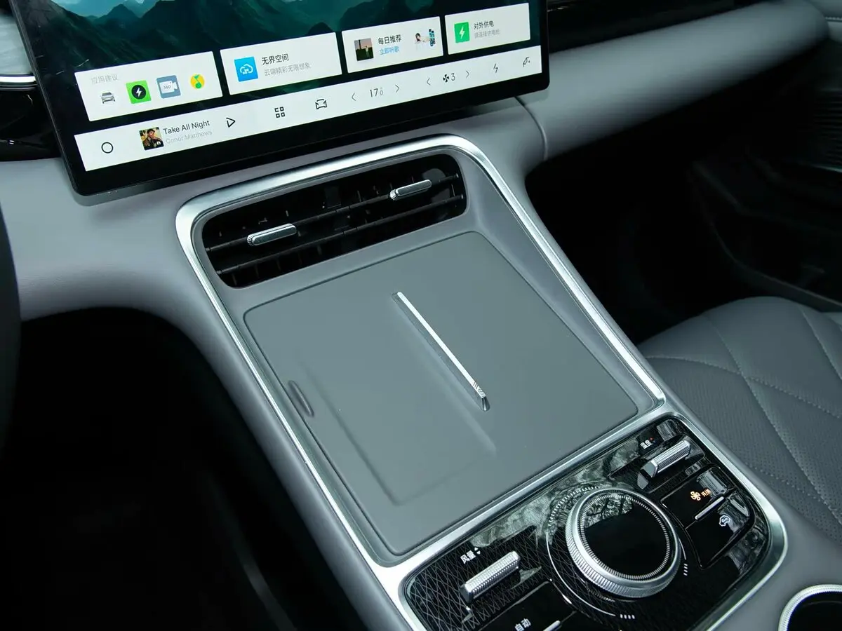 Geely Galaxy L6 I Рестайлинг Седан — сүрөт 11