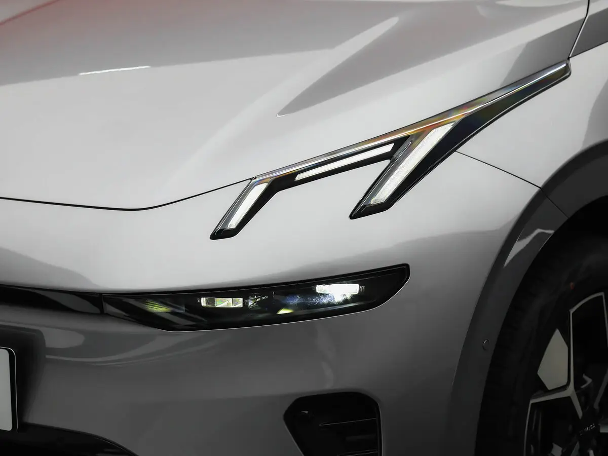 Lynk & Co 20 2026 – н.в. Внедорожник 5 дв. — сүрөт 16