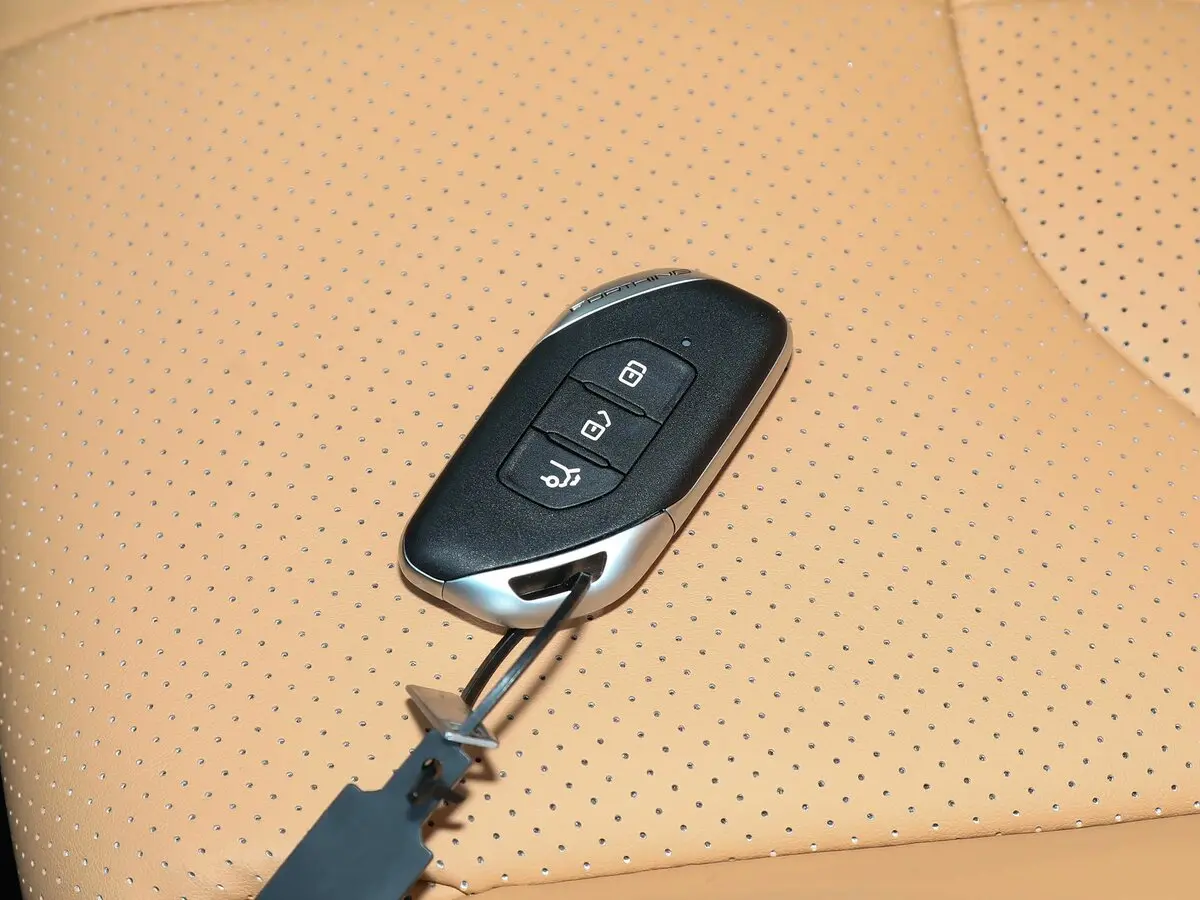Dongfeng Xinghai T5 2026 – н.в. Внедорожник 5 дв. — 照片 17