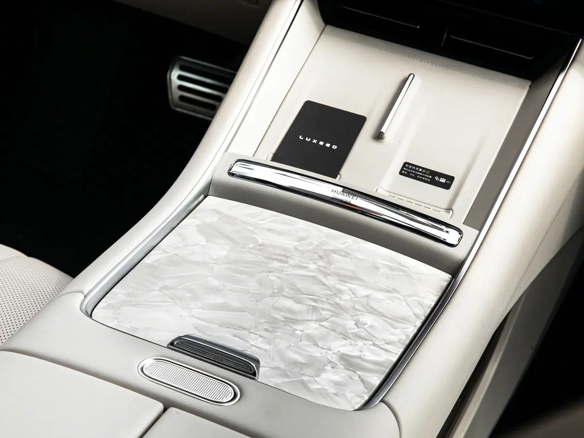 Luxeed R7 I Рестайлинг Внедорожник 5 дв. — сүрөт 19