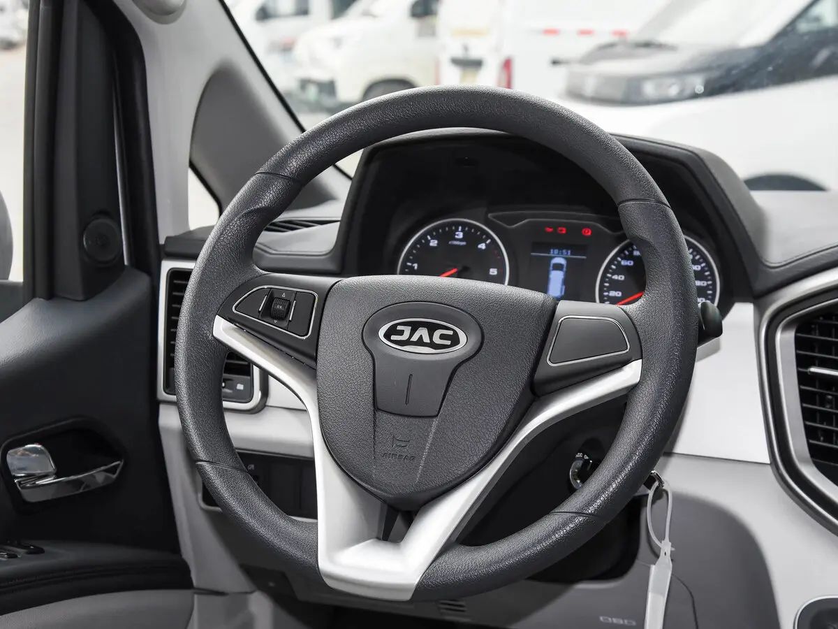 JAC M4 I Рестайлинг Минивэн — сүрөт 10
