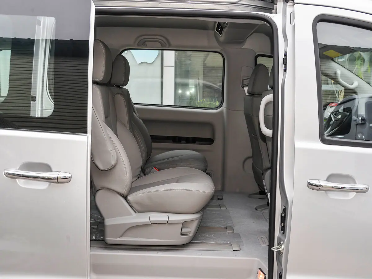 JAC M4 I Рестайлинг Минивэн — сүрөт 11