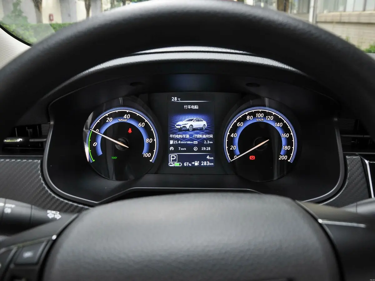 Venucia D60 Plus 2021 – н.в. Седан EV — сүрөт 8