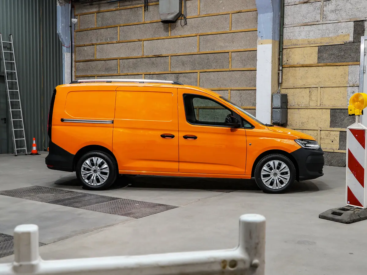 Volkswagen Caddy V Рестайлинг Фургон Maxi — фото 2