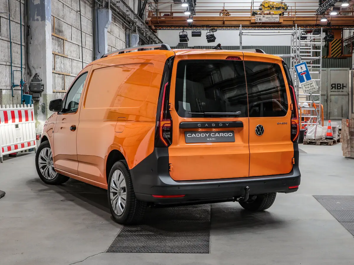 Volkswagen Caddy V Рестайлинг Фургон Maxi — фото 3