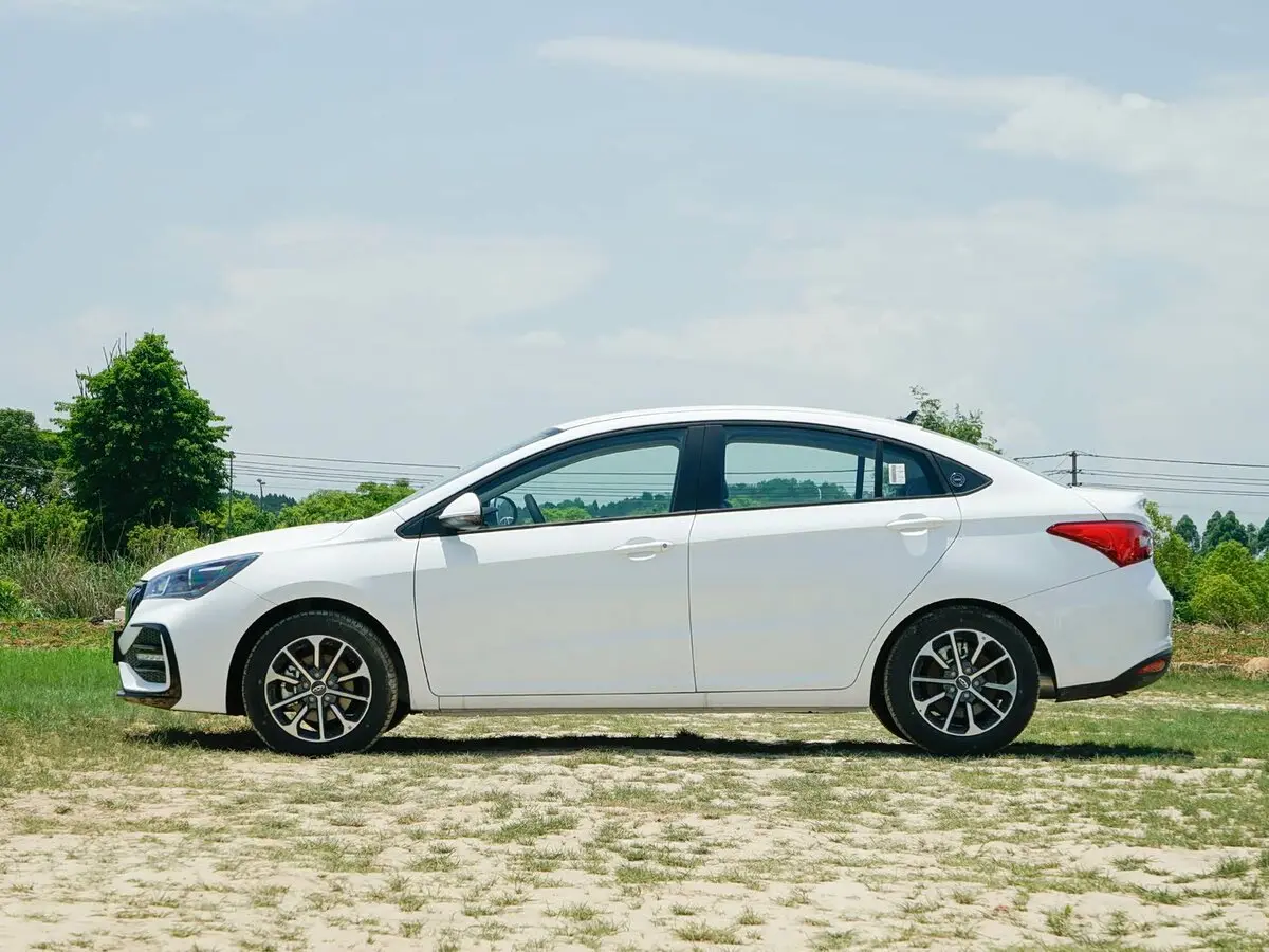 Chery Arrizo 5 I Рестайлинг Седан — 照片 2
