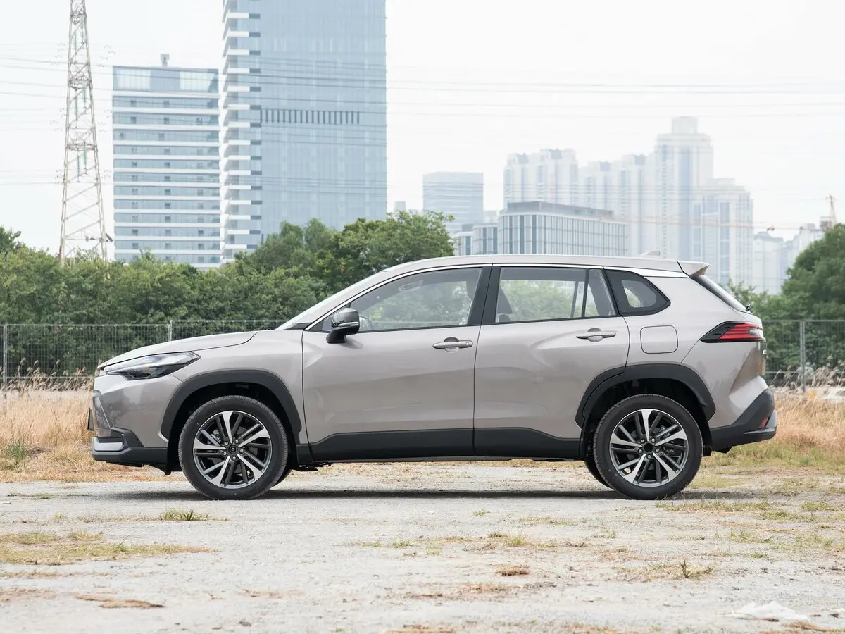 Toyota Frontlander I Рестайлинг Внедорожник 5 дв. — фото 2