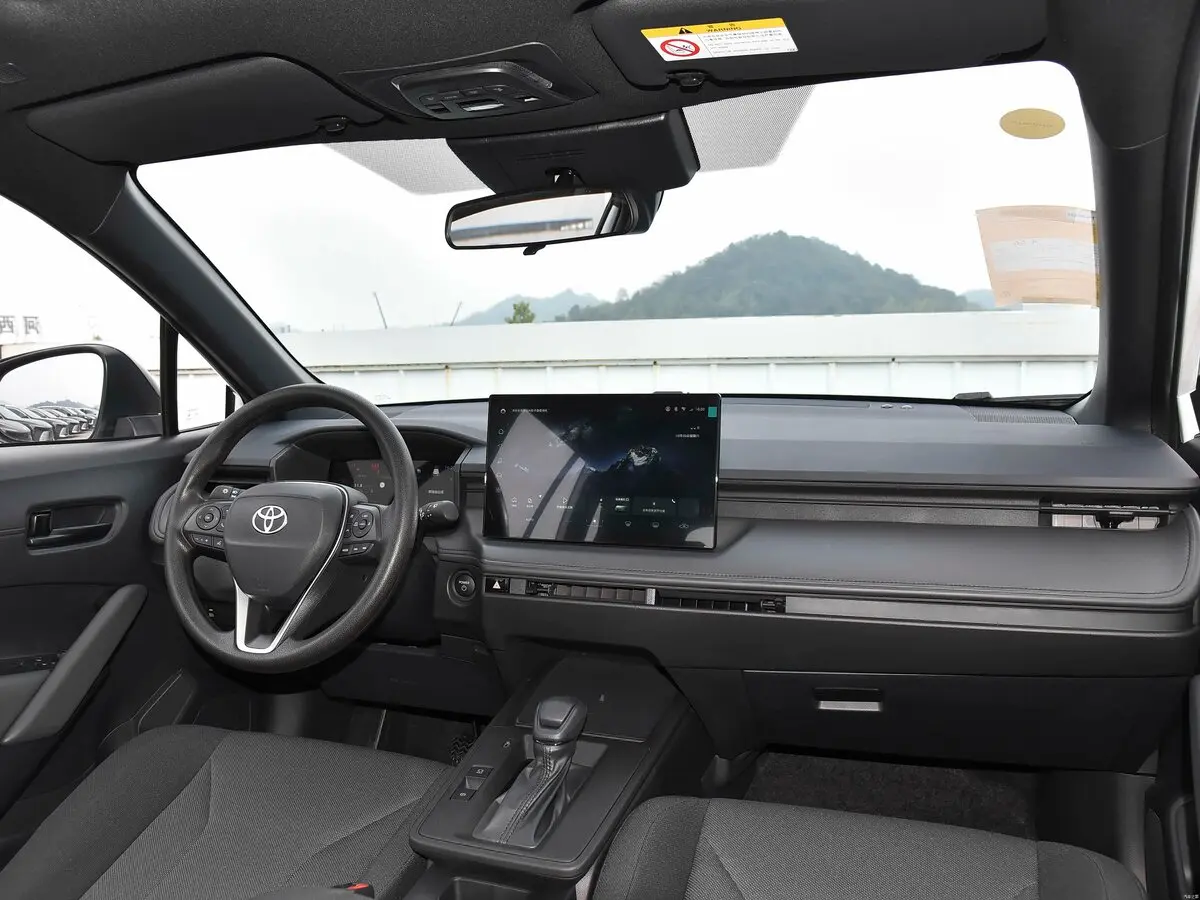 Toyota Frontlander I Рестайлинг Внедорожник 5 дв. — фото 7