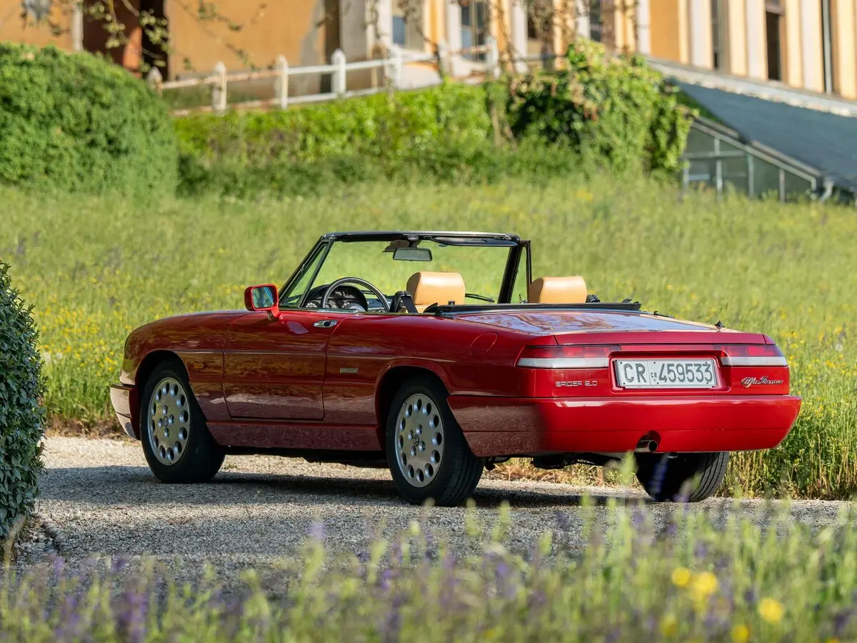 Alfa Romeo Spider I Рестайлинг 3 Кабриолет — сүрөт 5