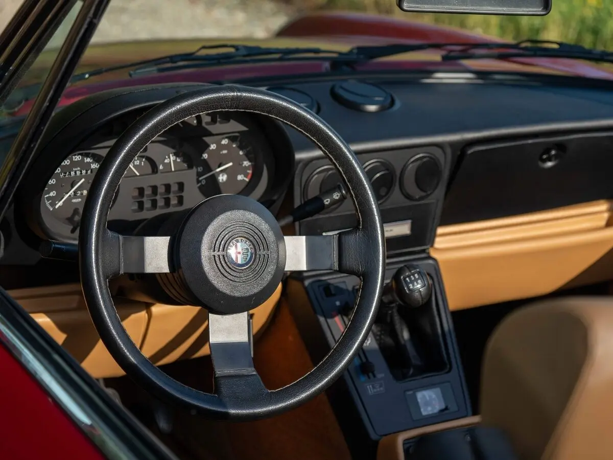 Alfa Romeo Spider I Рестайлинг 3 Кабриолет — сүрөт 6