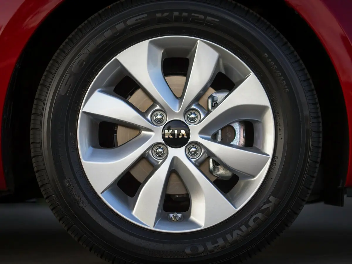 Kia Rio III Рестайлинг (Global market) Седан — фото 12