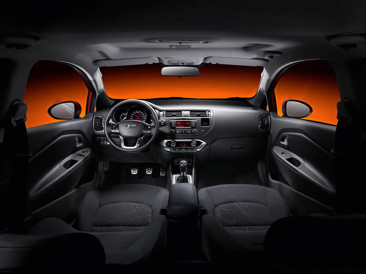 Kia Rio III (Global market) Хэтчбек 3 дв. — фото 4