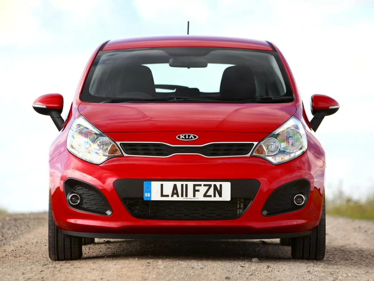 Kia Rio III (Global market) Хэтчбек 5 дв. — фото 3