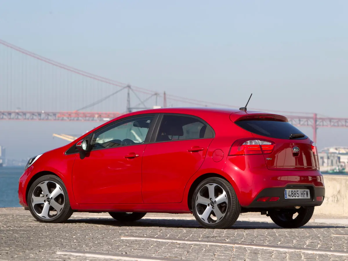 Kia Rio III (Global market) Хэтчбек 5 дв. — фото 5