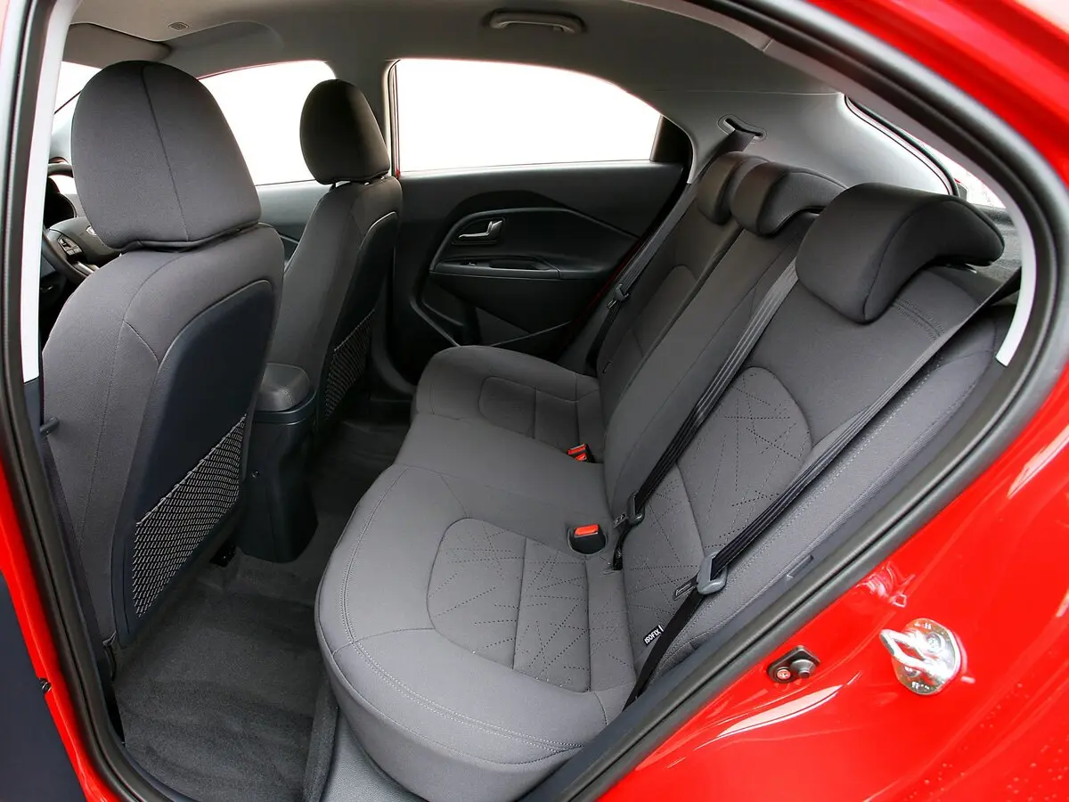 Kia Rio III (Global market) Хэтчбек 5 дв. — фото 8