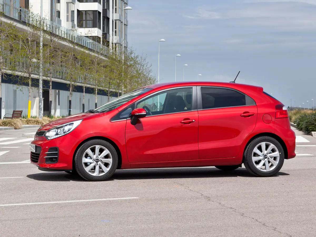 Kia Rio III Рестайлинг (Global market) Хэтчбек 5 дв. — фото 2