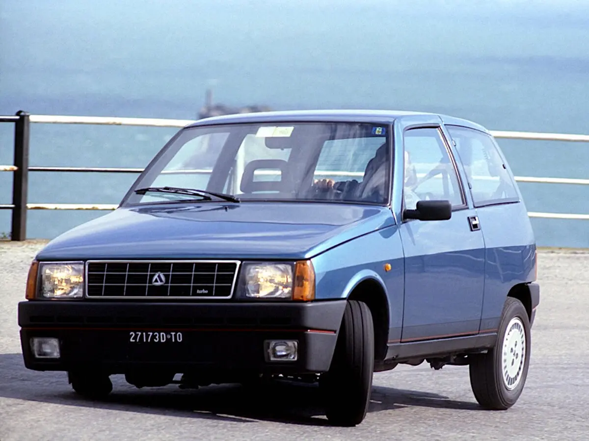 Lancia Y10 i Хэтчбек 3 дв. Turbo — 照片 3