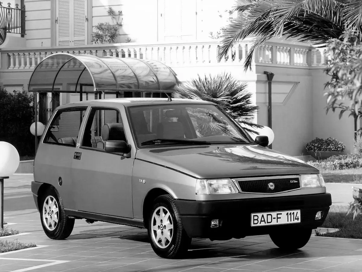 Lancia Y10 I Рестайлинг 2