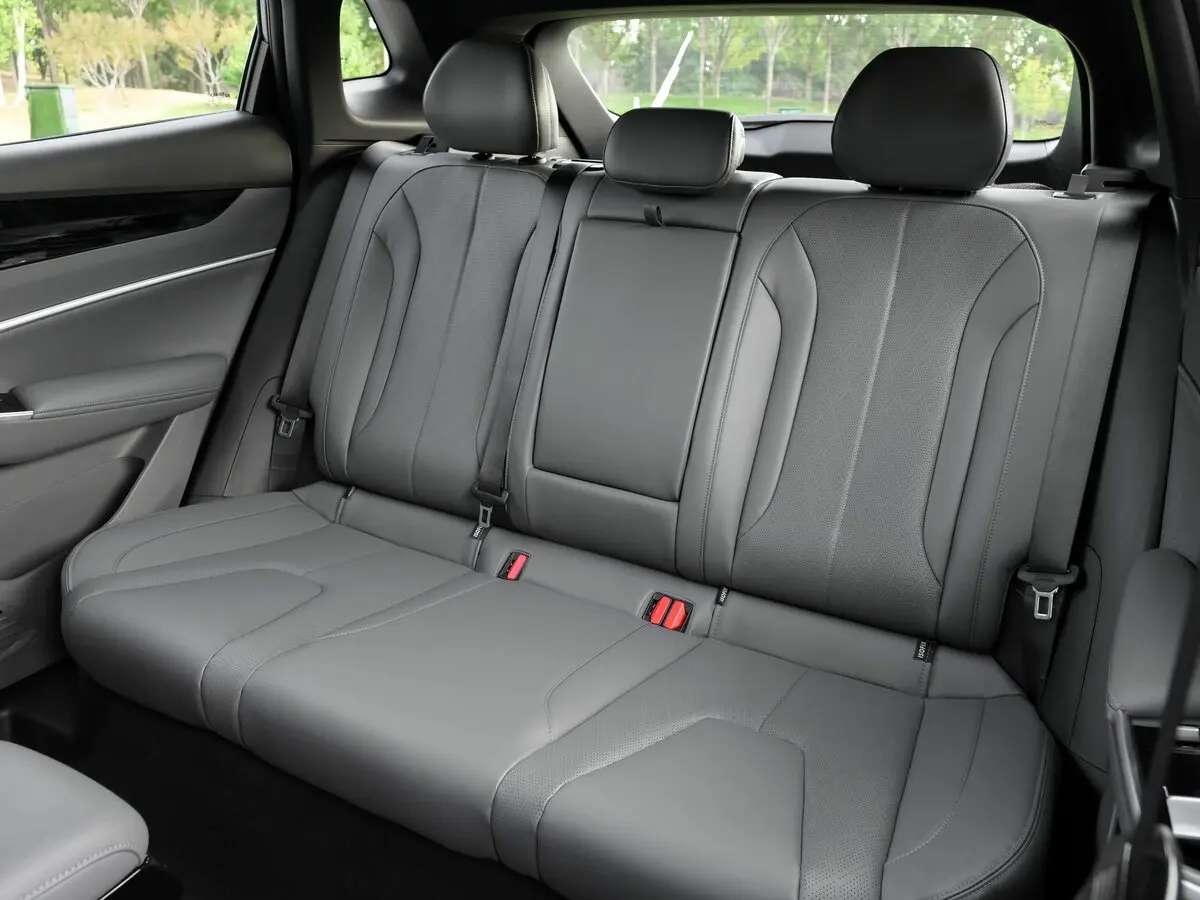 Geely Boyue II Рестайлинг 2 Внедорожник 5 дв. — photo 12