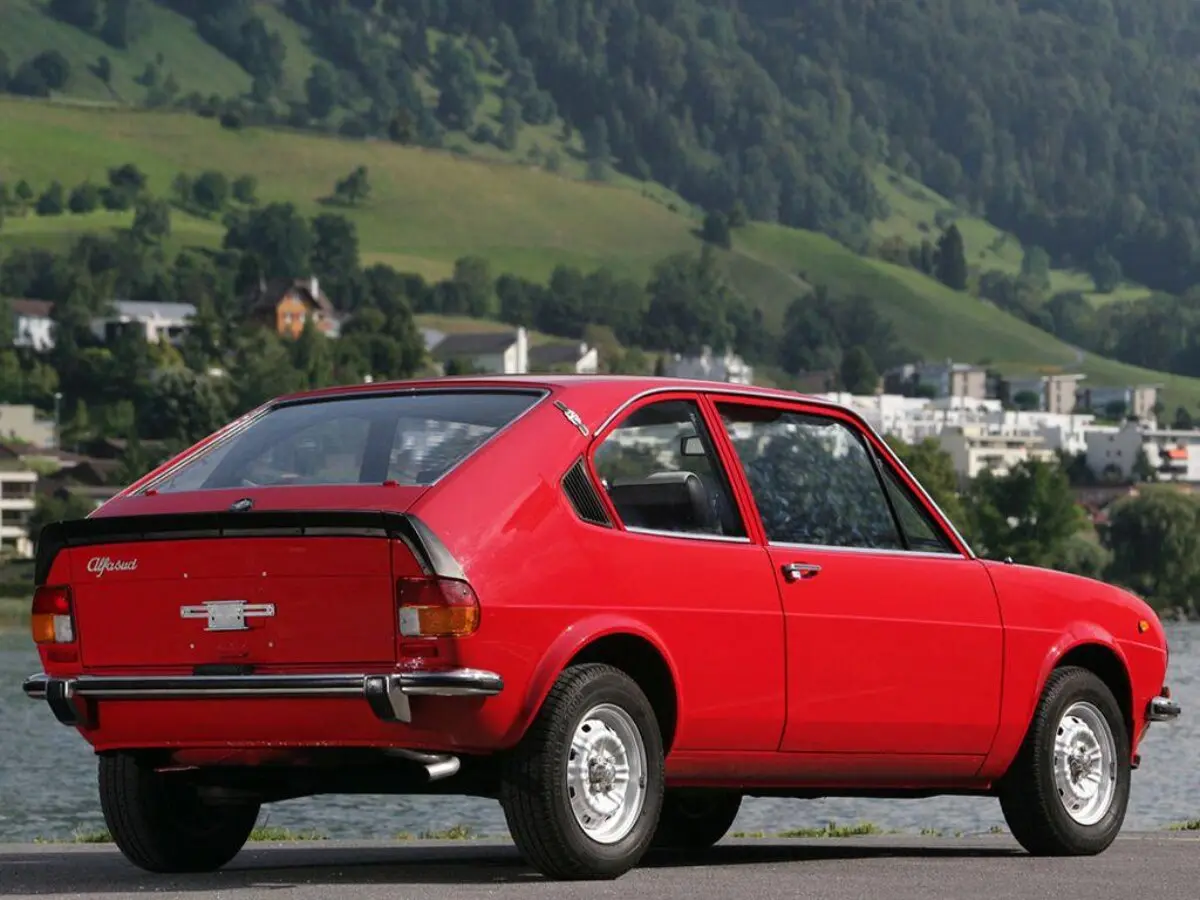 Alfa Romeo Alfasud I Фастбек TI — фото 5