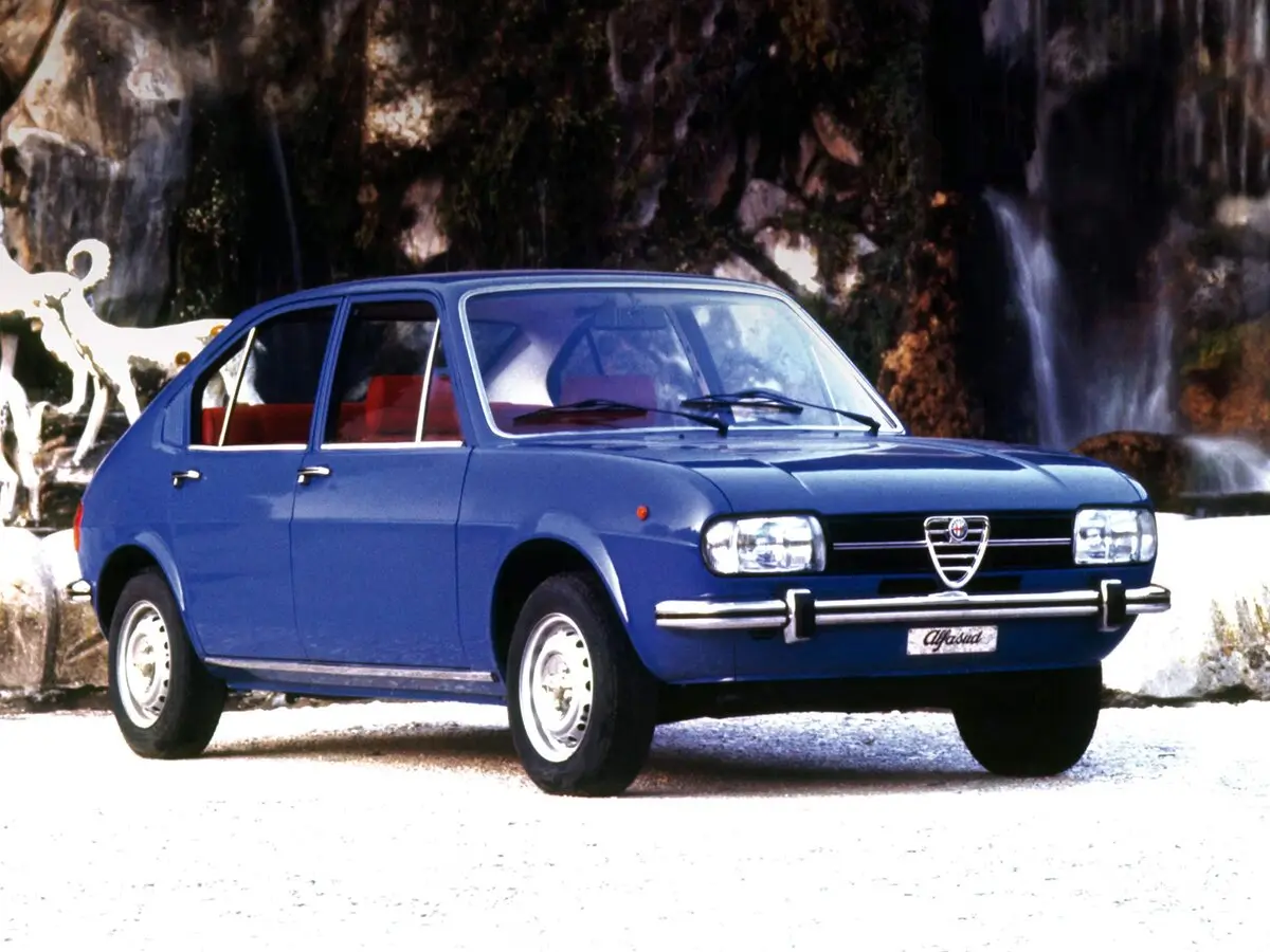 Alfa Romeo Alfasud I Рестайлинг 1 Фастбек Berlina — фото 2